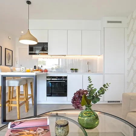 Genteel Ricardo Soriano *